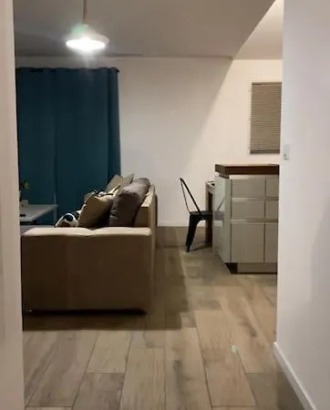 Belle Maison Climatisee - Meet - Aeroscopia - Tramway بيت للعطل *